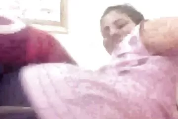 युवा श्यामला ने गुदा सेक्स के लिए एक गधे को फंसाया, एक देश के घर में एक प्रेमी के साथ एक चुंबन सेक्सी वीडियो फुल मूवी
