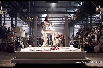 सुनहरे बालों वाली एक क्रूर टैटू आदमी से मिलता है और उसके जीवन में पहली बार के लिए उसे सेक्सी वीडियो फुल एचडी मूवी चुंबन