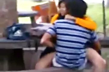 रूसी फिटनेस हिंदी फुल मूवी सेक्स वीडियो लड़की ने अपने प्रेमी को एक ऊर्जा पेय डाला और एक शीर्ष मुद्रा में बनाया
