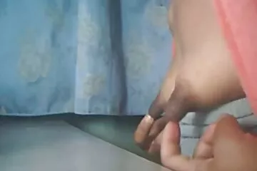एक फुल हिंदी सेक्सी फिल्म सहकर्मी से लगातार मुख-मैथुन जो मुंह में समाप्त हो गया